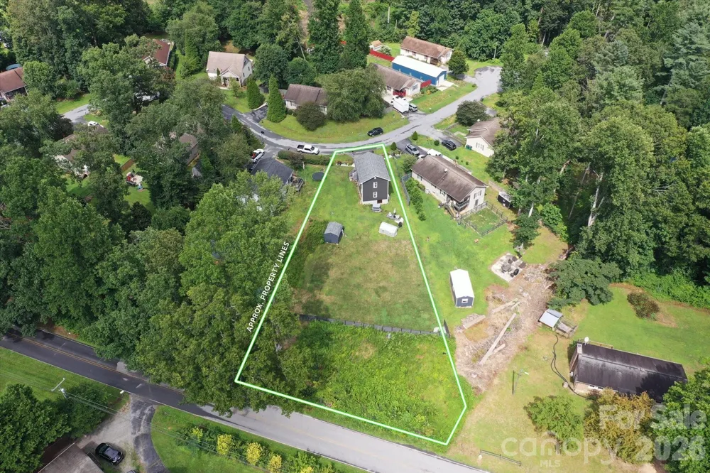 100 Victoria Springs Drive Flat Rock, NC 28731