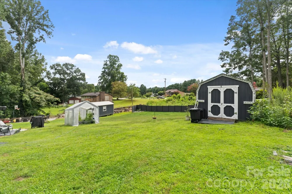 100 Victoria Springs Drive Flat Rock, NC 28731