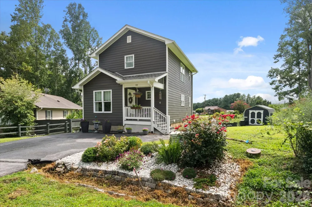 100 Victoria Springs Drive Flat Rock, NC 28731