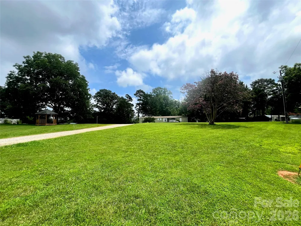 109 Ray Dawn Lane Mooresville, NC 28117