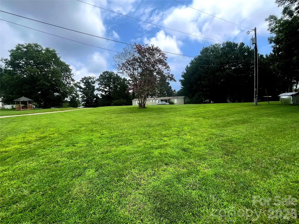 109 Ray Dawn Lane Mooresville, NC 28117