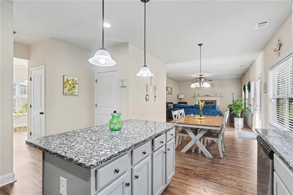 169 Amelia Way Ellenwood, GA 30294