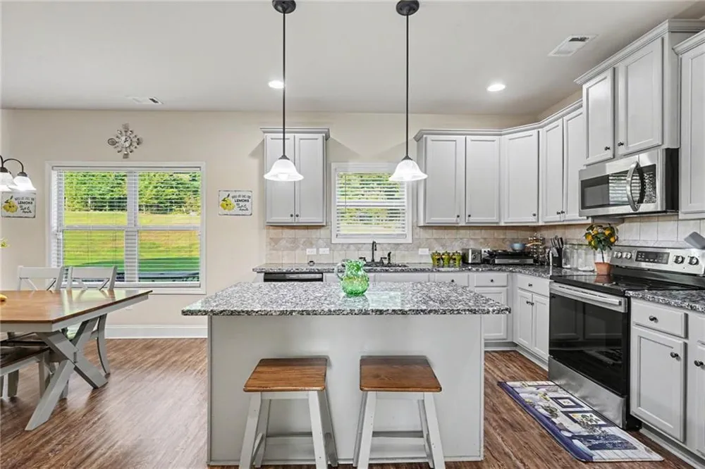 169 Amelia Way Ellenwood, GA 30294