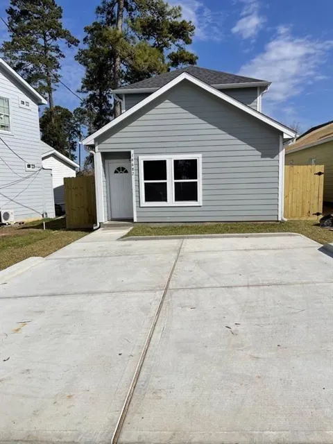 16682 E Forrestal