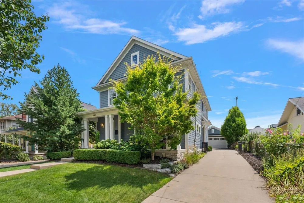 548 Lovett Avenue SE East Grand Rapids, MI 49506