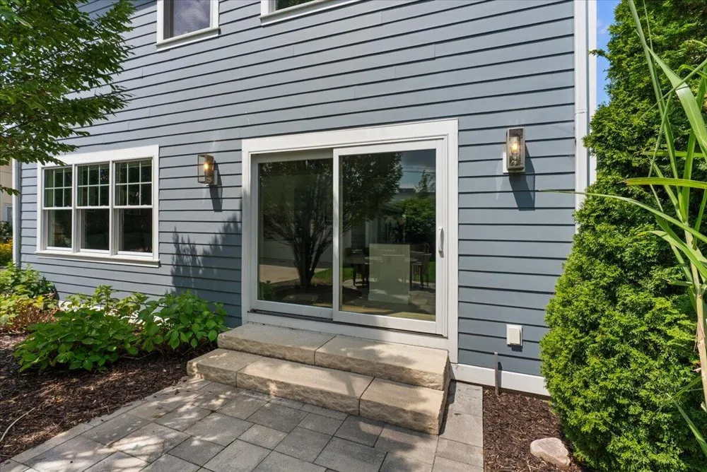 548 Lovett Avenue SE East Grand Rapids, MI 49506