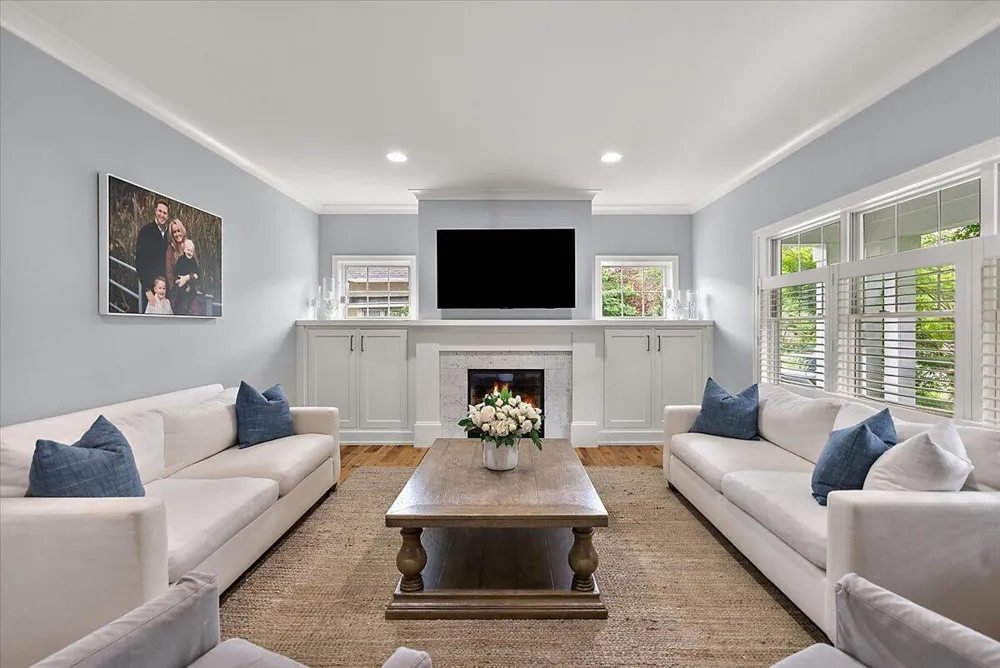 548 Lovett Avenue SE East Grand Rapids, MI 49506