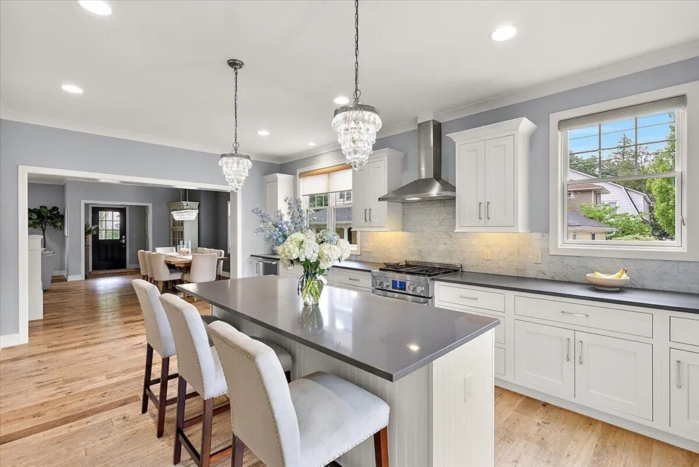 548 Lovett Avenue SE East Grand Rapids, MI 49506