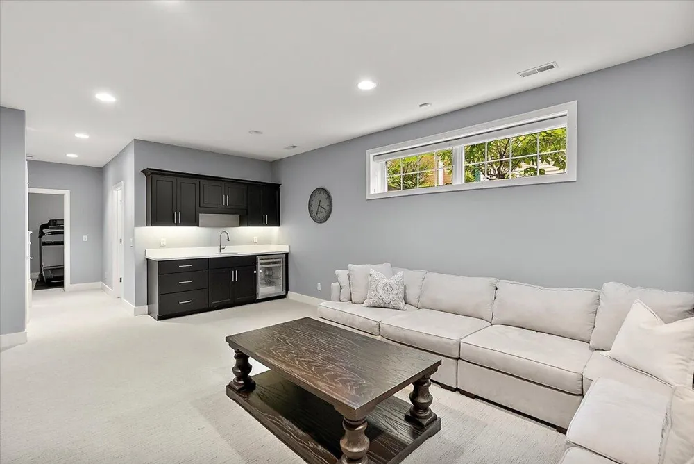 548 Lovett Avenue SE East Grand Rapids, MI 49506