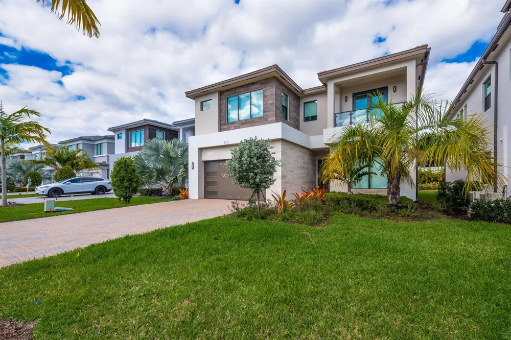 8131 Laurel Falls Drive Boca Raton, FL 33496
