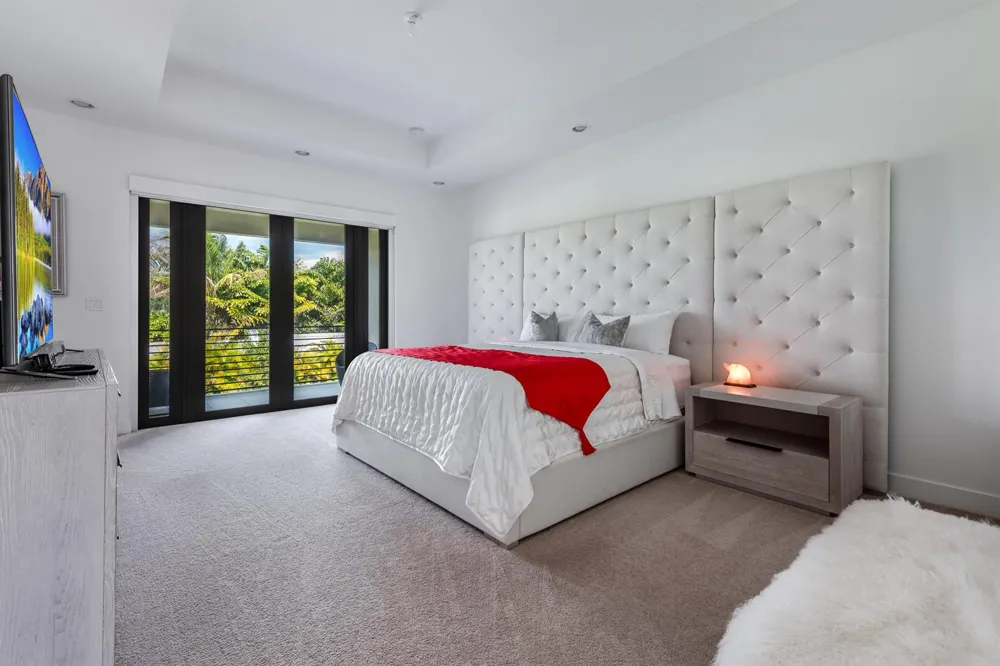 8131 Laurel Falls Drive Boca Raton, FL 33496