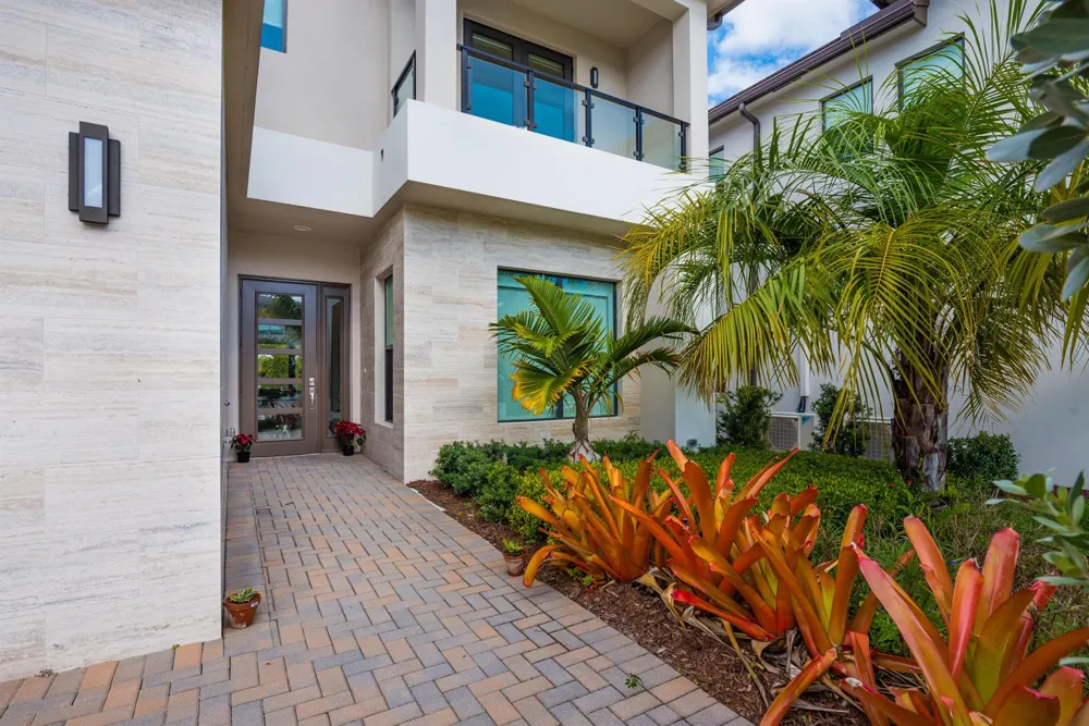 8131 Laurel Falls Drive Boca Raton, FL 33496