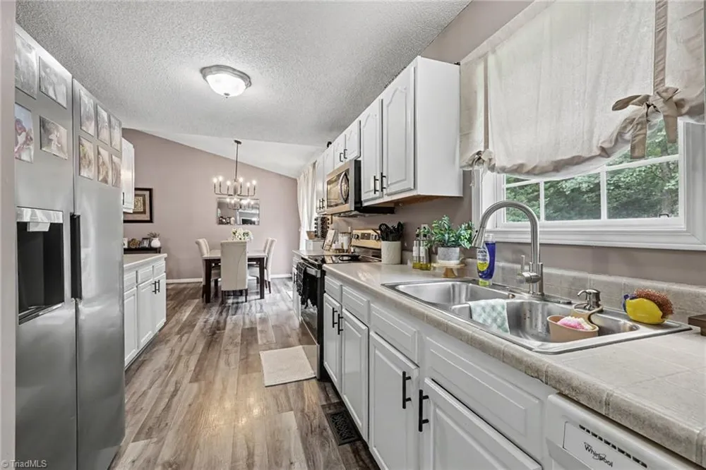 842 Charter Oaks Drive Randleman, NC 27317