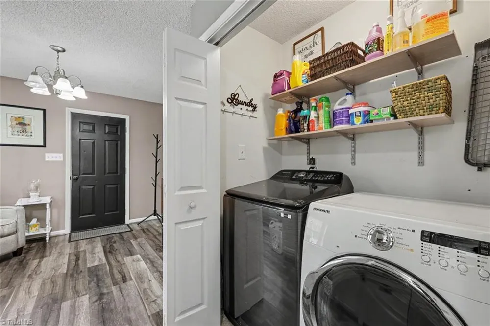 842 Charter Oaks Drive Randleman, NC 27317