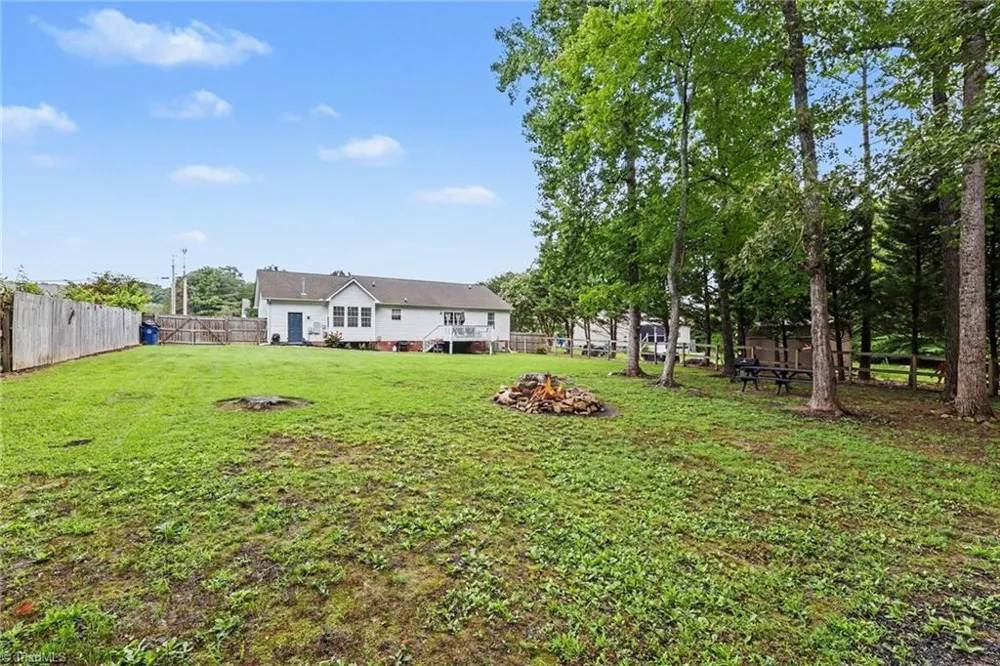 842 Charter Oaks Drive Randleman, NC 27317