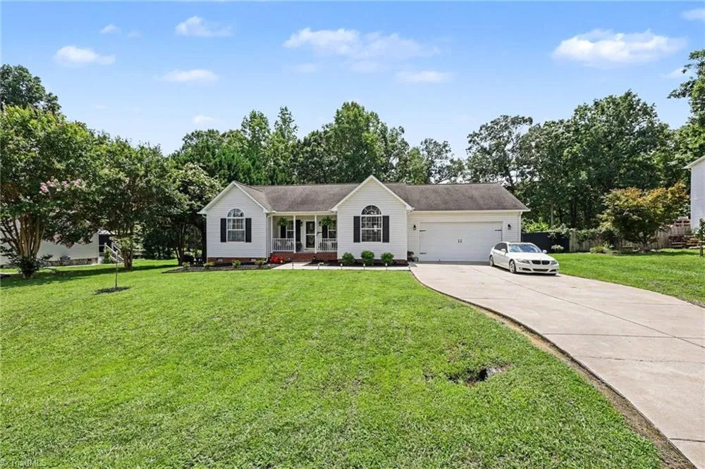 842 Charter Oaks Drive Randleman, NC 27317