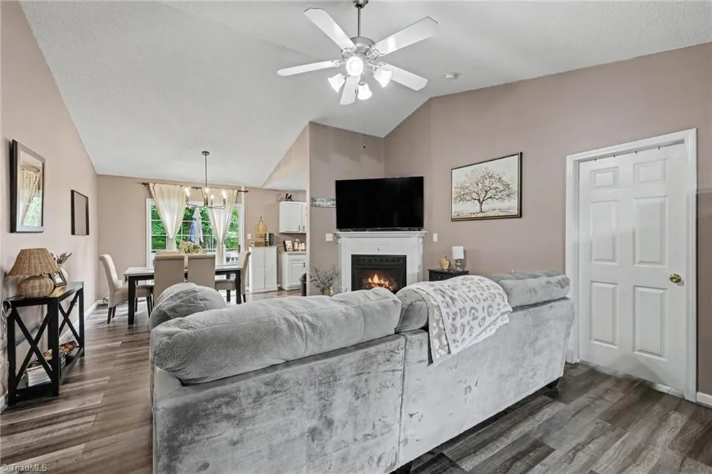 842 Charter Oaks Drive Randleman, NC 27317