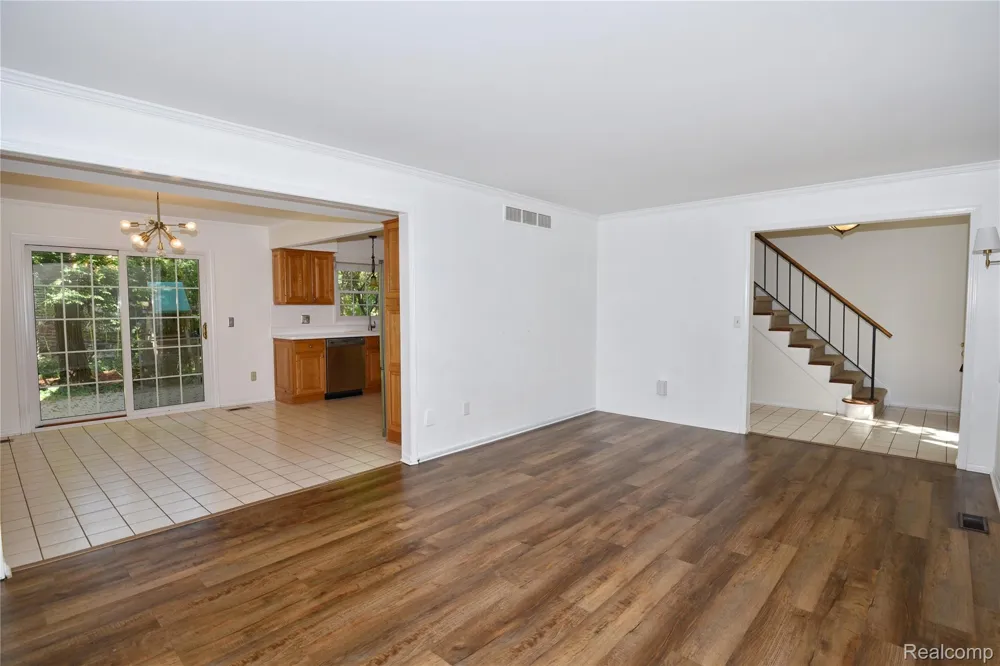4663 Mill Pond Drive Troy City, MI 48085