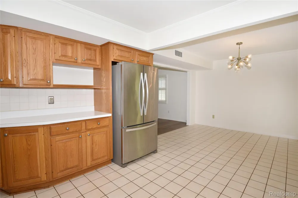 4663 Mill Pond Drive Troy City, MI 48085