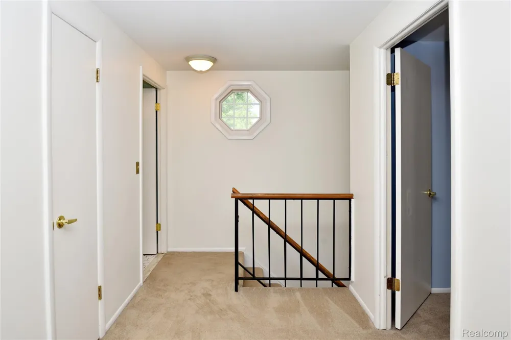 4663 Mill Pond Drive Troy City, MI 48085