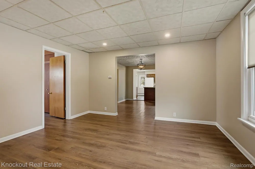 2502 Stobbe Street Saginaw City, MI 48602