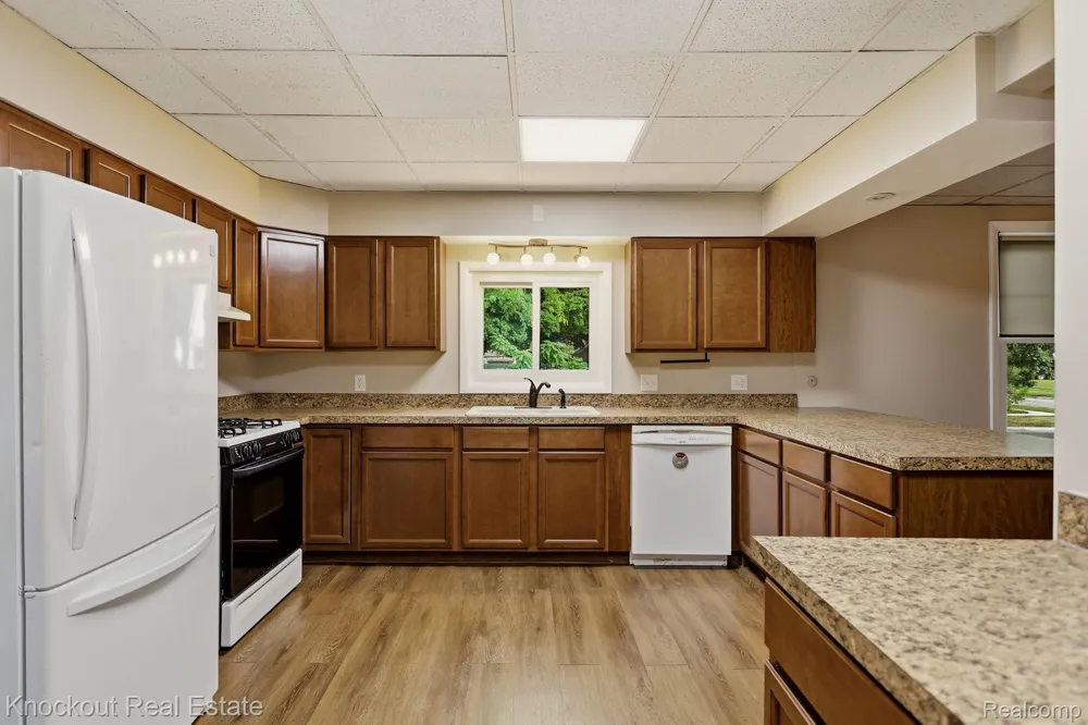 2502 Stobbe Street Saginaw City, MI 48602