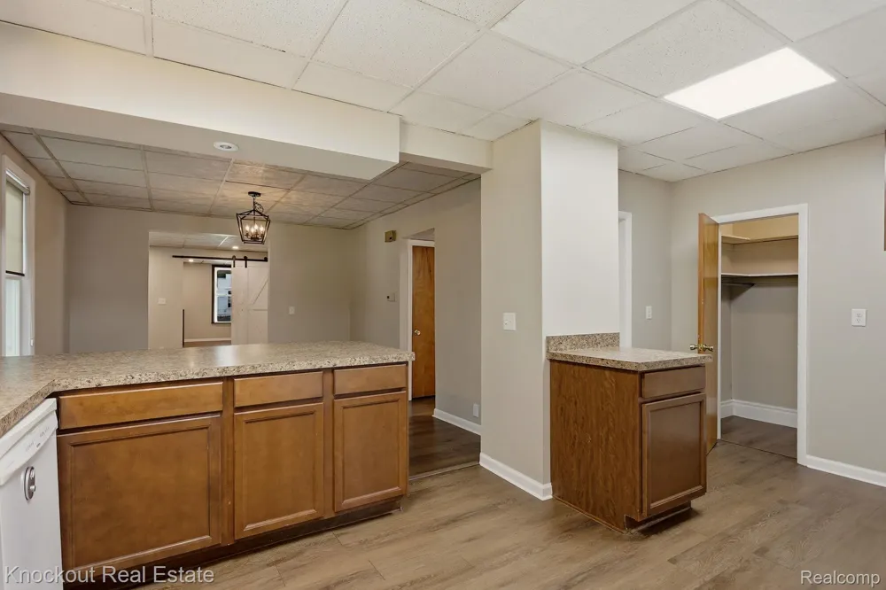 2502 Stobbe Street Saginaw City, MI 48602