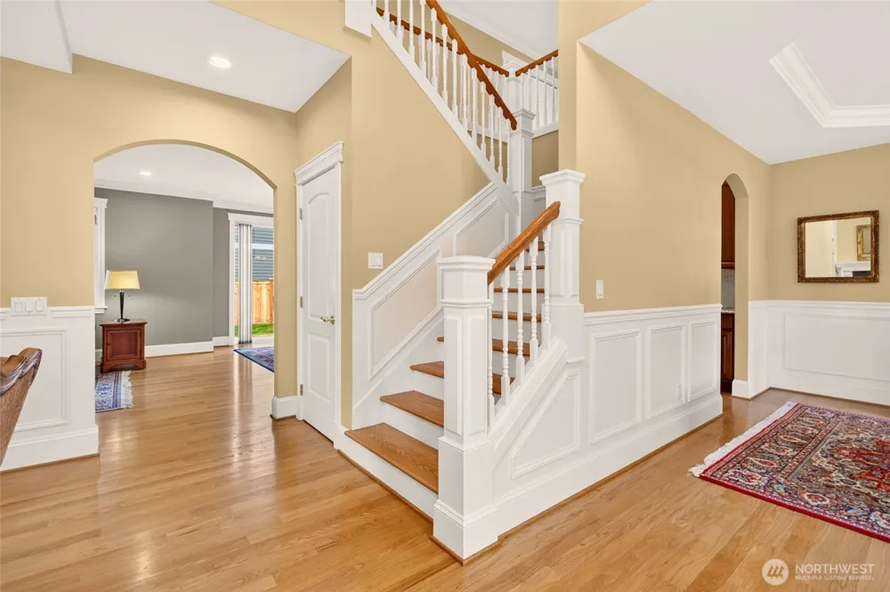 15516 56th Avenue W Edmonds, WA 98026