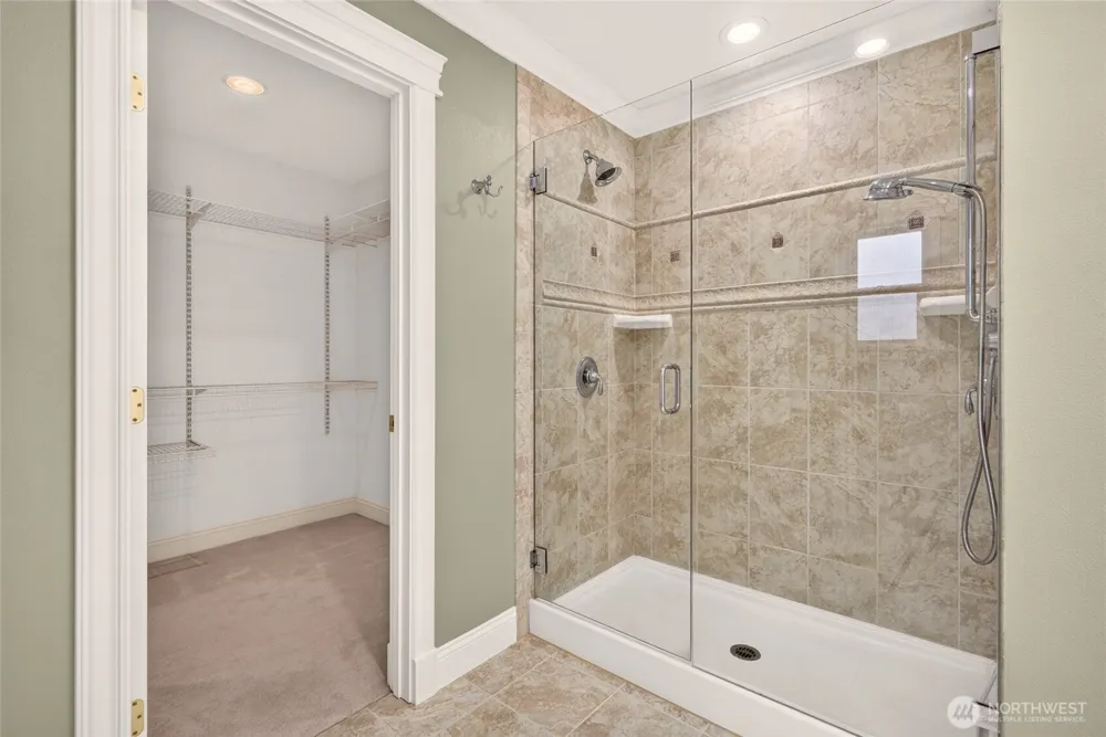 15516 56th Avenue W Edmonds, WA 98026