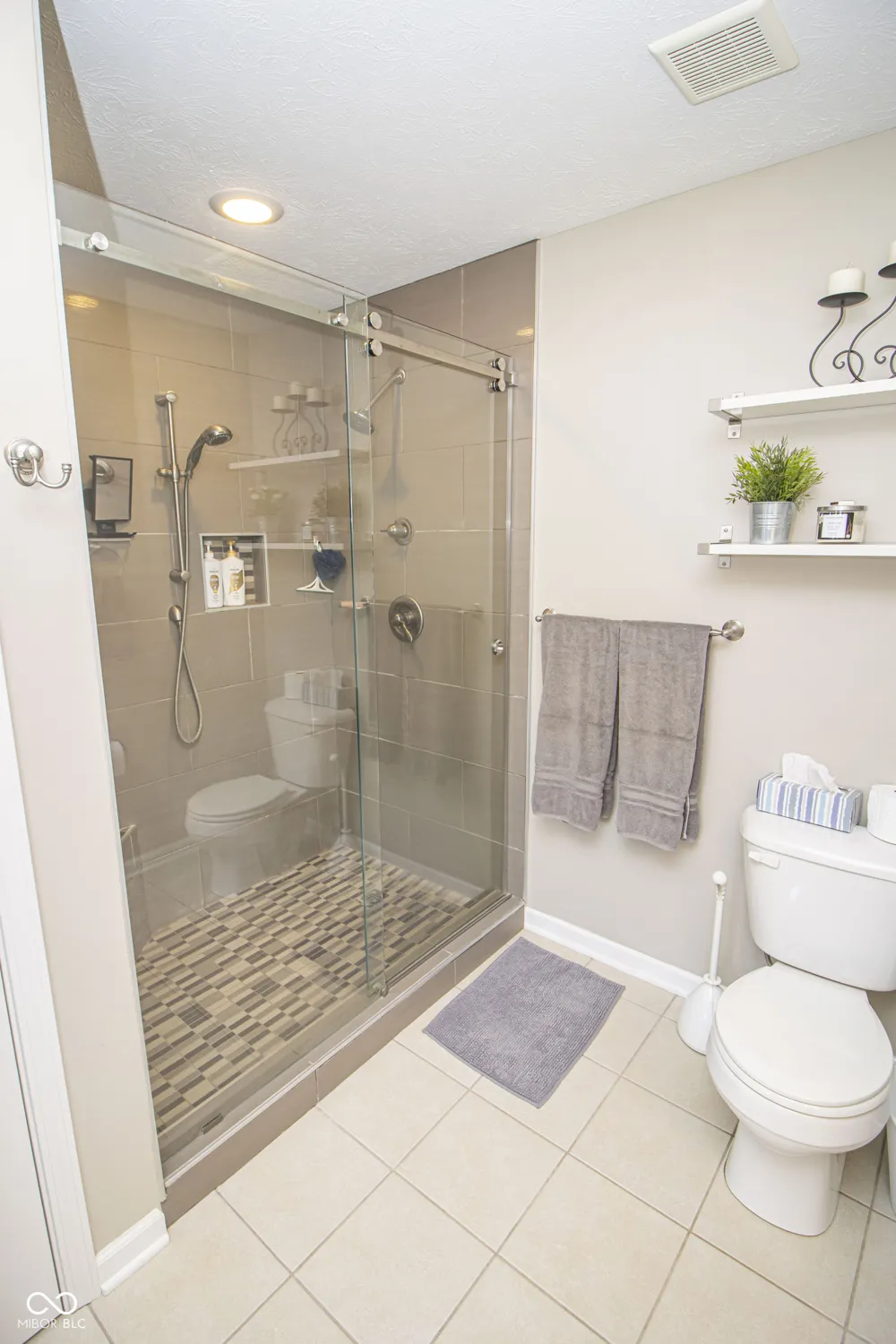 1037 Orlando Street Carmel, IN 46032