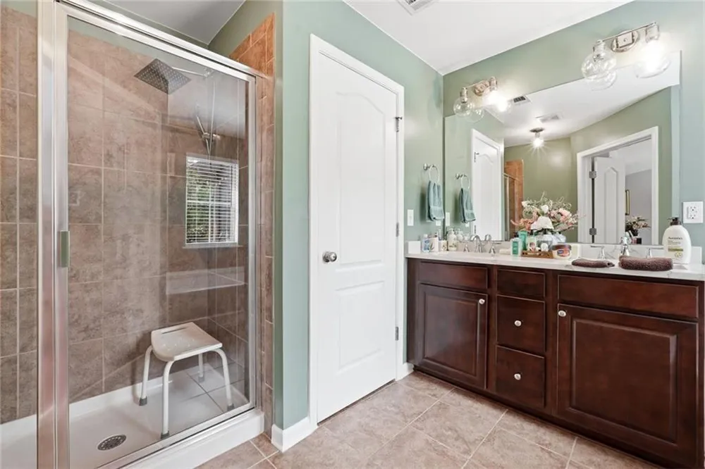 5058 Whiteoak Street SE Smyrna, GA 30080
