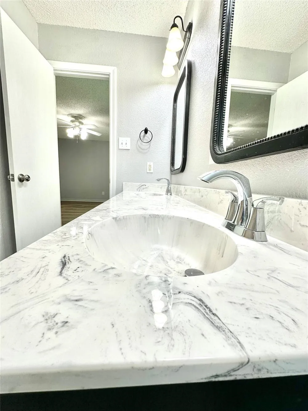 1509 Creekside Avenue Sherman, TX 75092