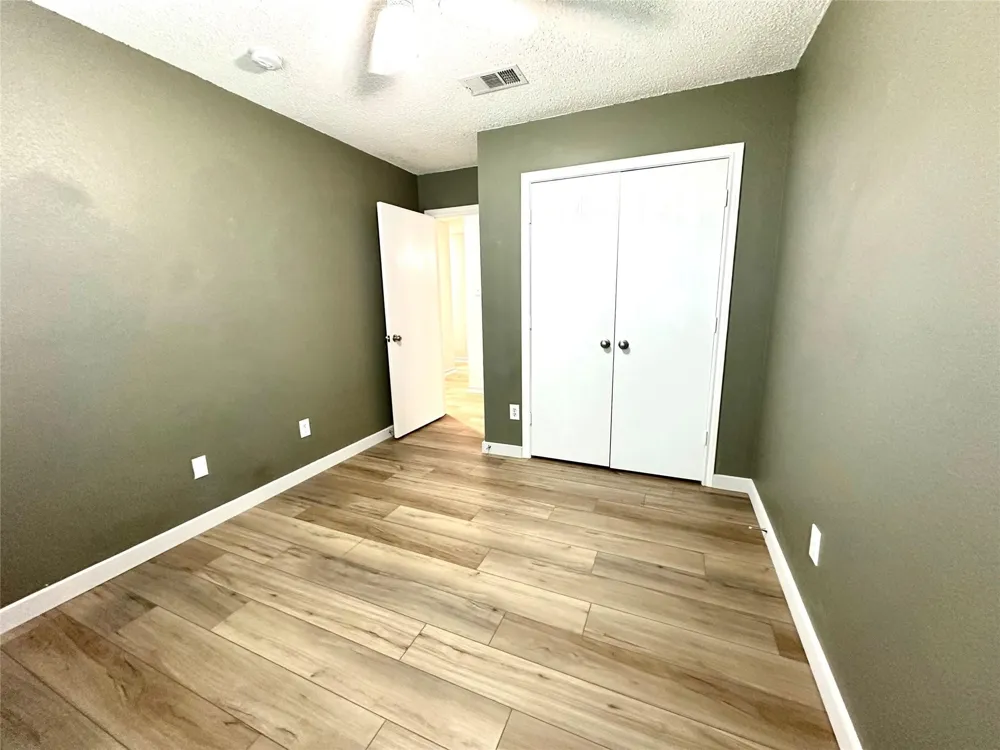 1509 Creekside Avenue Sherman, TX 75092