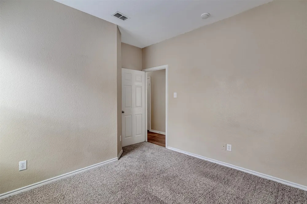 824 Walnut Street Burleson, TX 76028