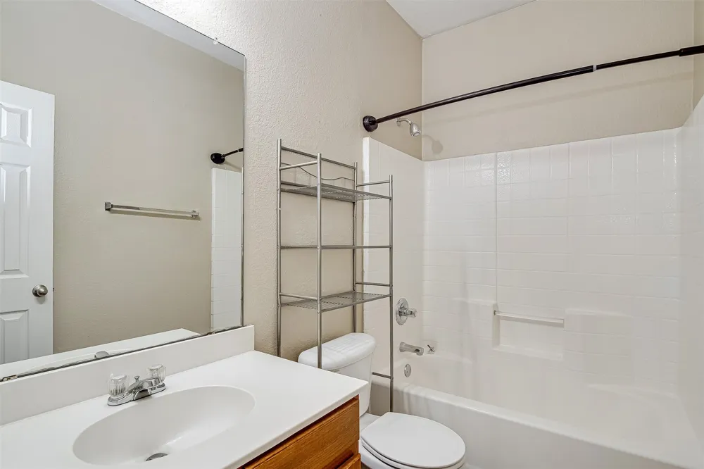824 Walnut Street Burleson, TX 76028