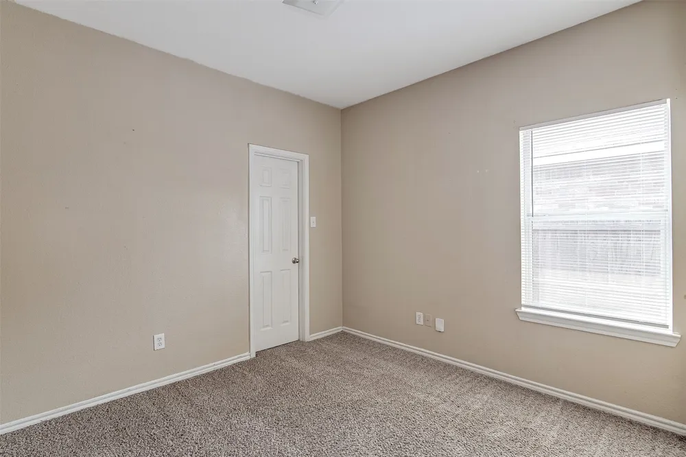 824 Walnut Street Burleson, TX 76028
