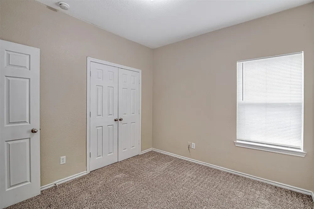 824 Walnut Street Burleson, TX 76028