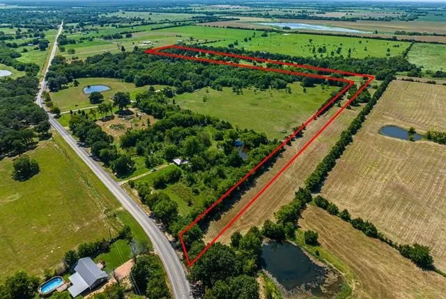 FARM ROAD 194 Blossom, TX 75416