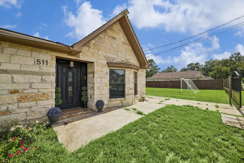 511 Avenue I South Houston, TX 77587