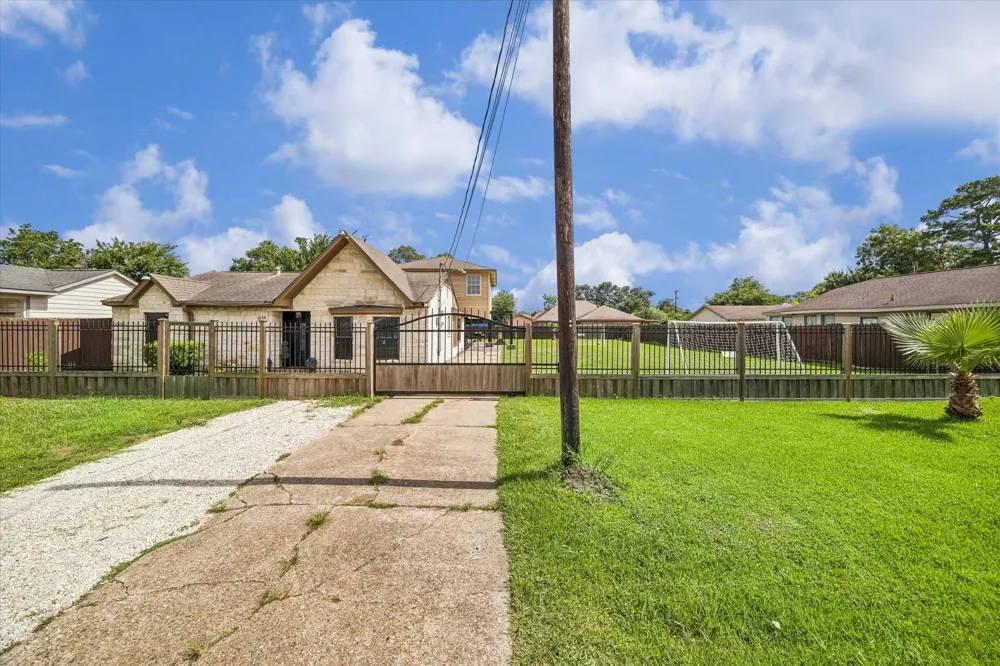 511 Avenue I South Houston, TX 77587