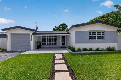 2701 DE SOTO DRIVE