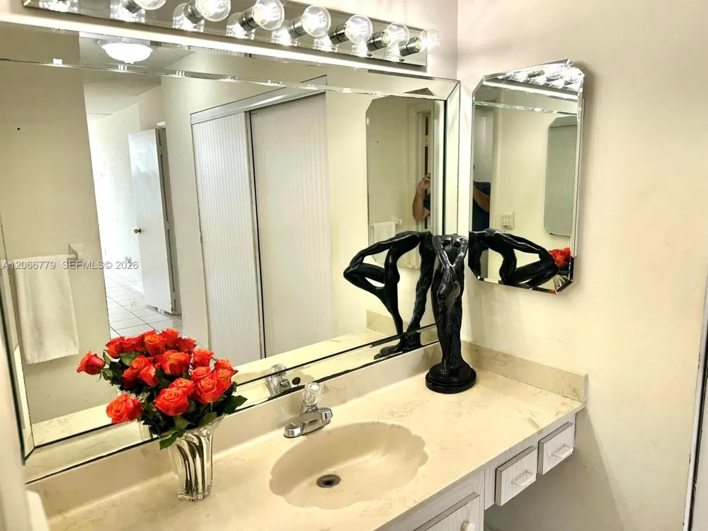3800 S Ocean Dr #1516 Hollywood, FL 33019