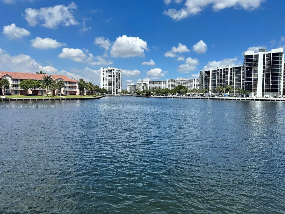3800 S Ocean Dr #1516 Hollywood, FL 33019