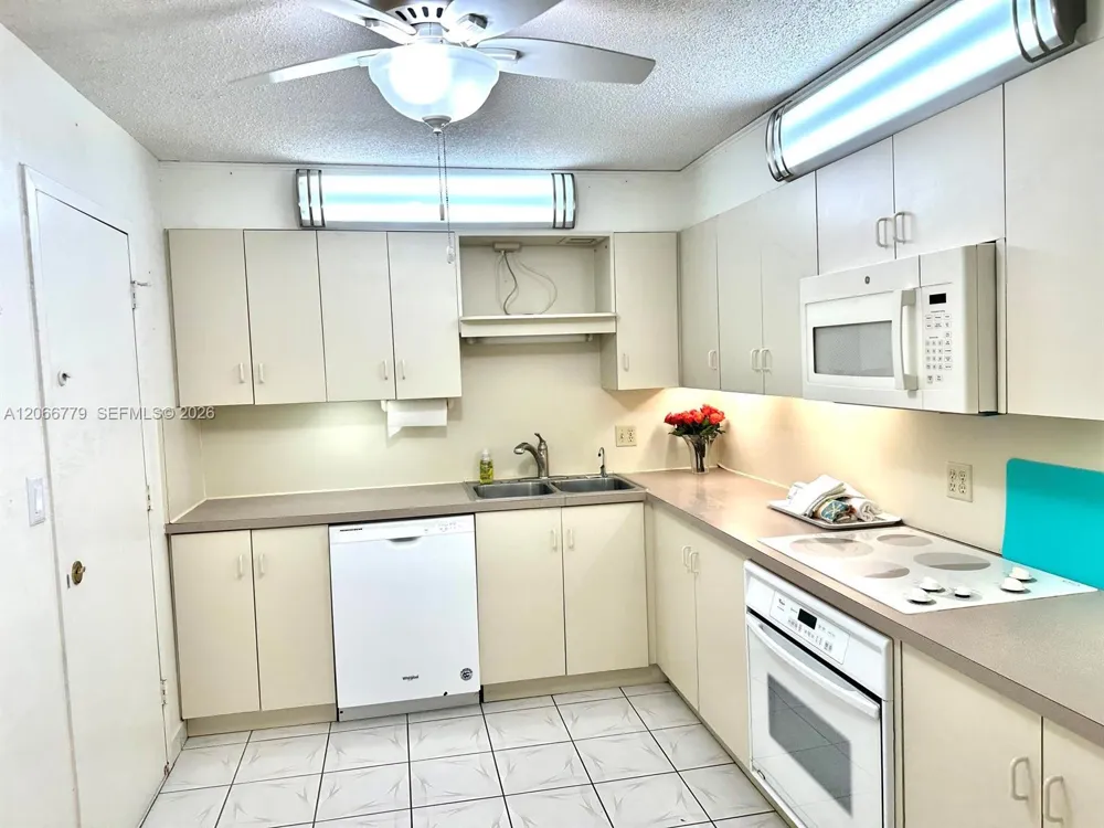 3800 S Ocean Dr #1516 Hollywood, FL 33019