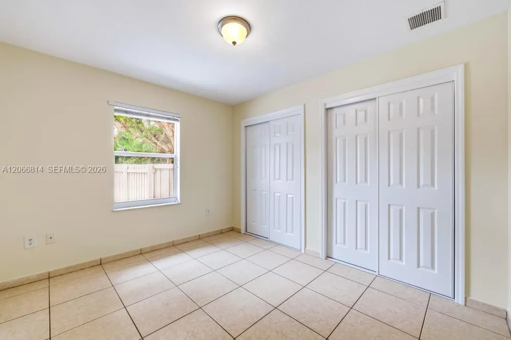 3072 NW 14th St #REAR Miami, FL 33125