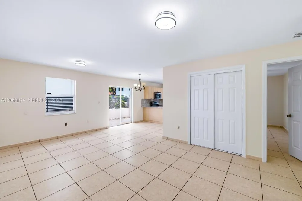 3072 NW 14th St #REAR Miami, FL 33125