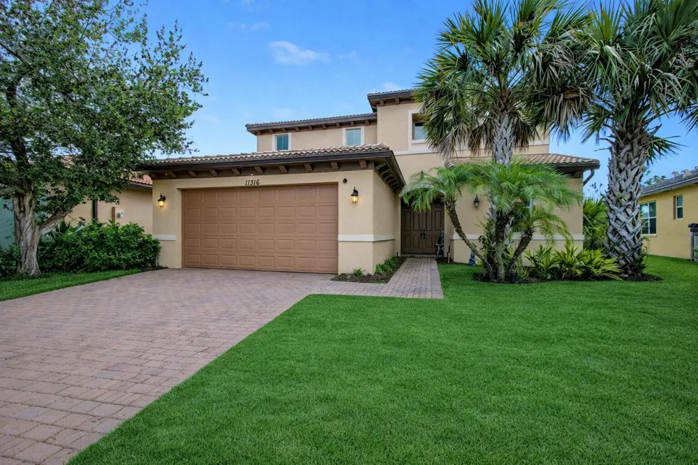 11316 SW Barton Way Port St. Lucie, FL 34987