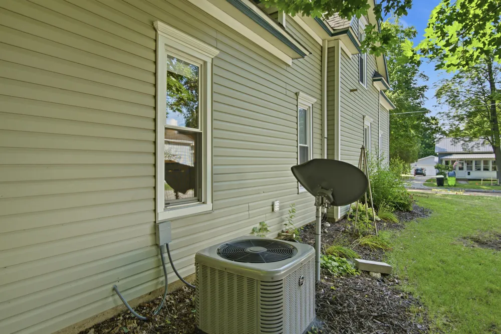 314 E Coffren Avenue Greenville City, MI 48838