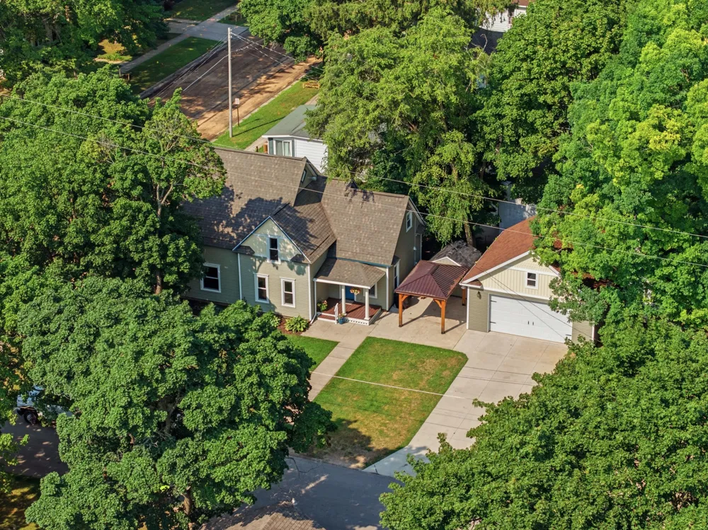 314 E Coffren Avenue Greenville City, MI 48838