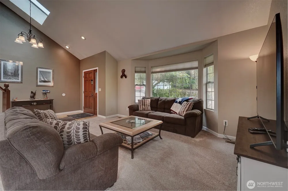 1596 NW Duesenberg Court Silverdale, WA 98383